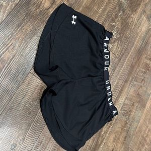 Under Armour heat gear shorts size Large